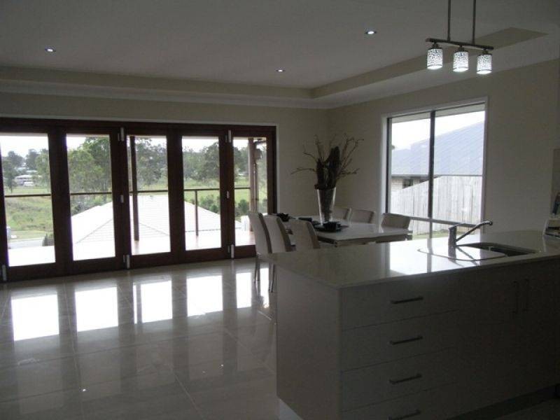 4 Managers Court, Jones Hill QLD 4570
