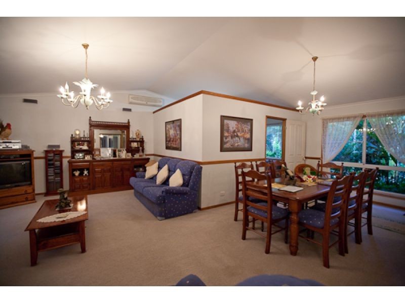 31 Annies Lane, Canina QLD 4570