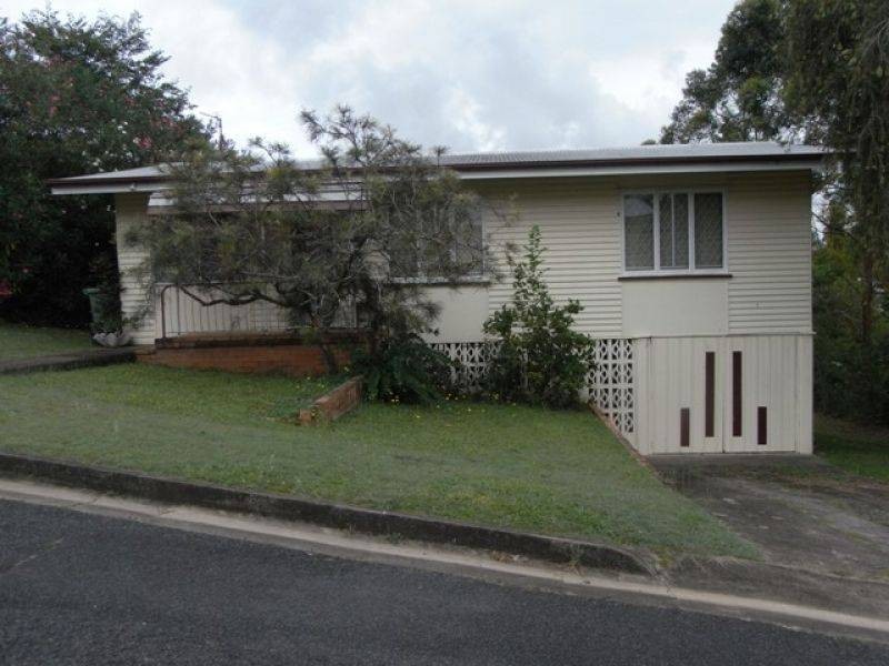 8 Thomas Street, Gympie QLD 4570