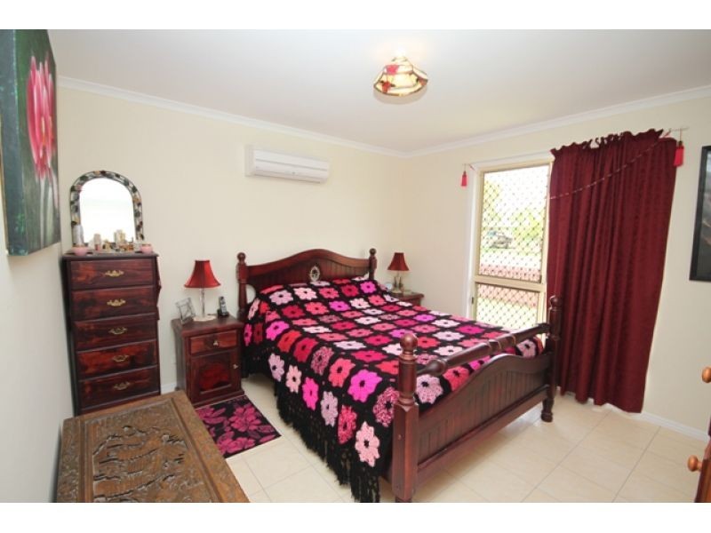 12 Regent Court, Cooloola Cove QLD 4580