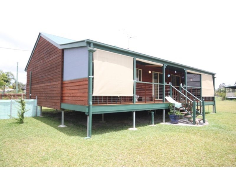 12 Regent Court, Cooloola Cove QLD 4580