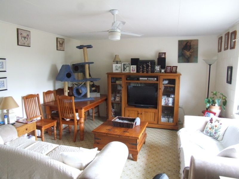 4 McVey Road, Monkland QLD 4570