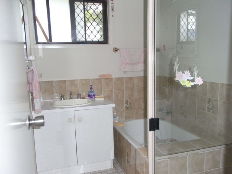 21 Crescent Road, Gympie QLD 4570