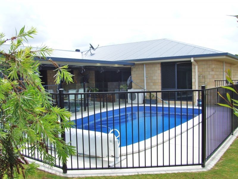 5 Moreton Court, Southside QLD 4570