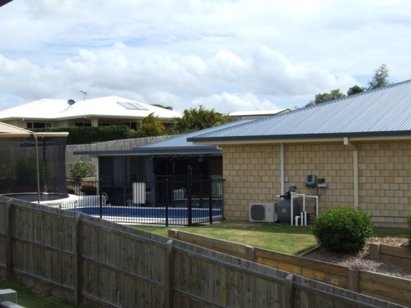 5 Moreton Court, Southside QLD 4570