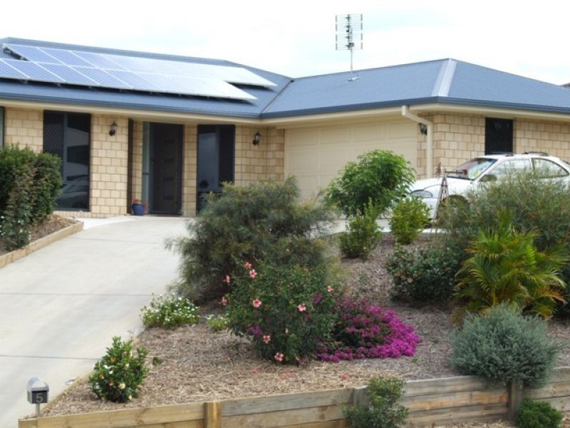 5 Moreton Court, Southside QLD 4570