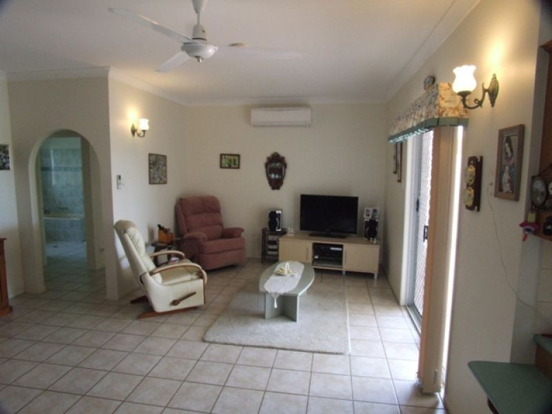 85 McIntosh Creek Road, Jones Hill QLD 4570