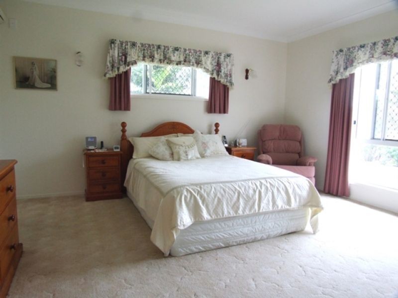 85 McIntosh Creek Road, Jones Hill QLD 4570