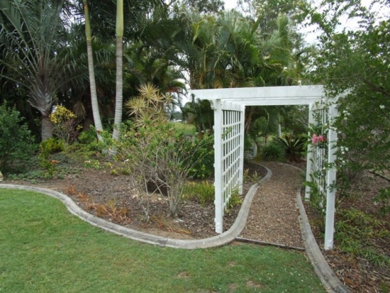 85 McIntosh Creek Road, Jones Hill QLD 4570