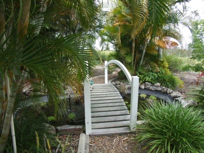 85 McIntosh Creek Road, Jones Hill QLD 4570