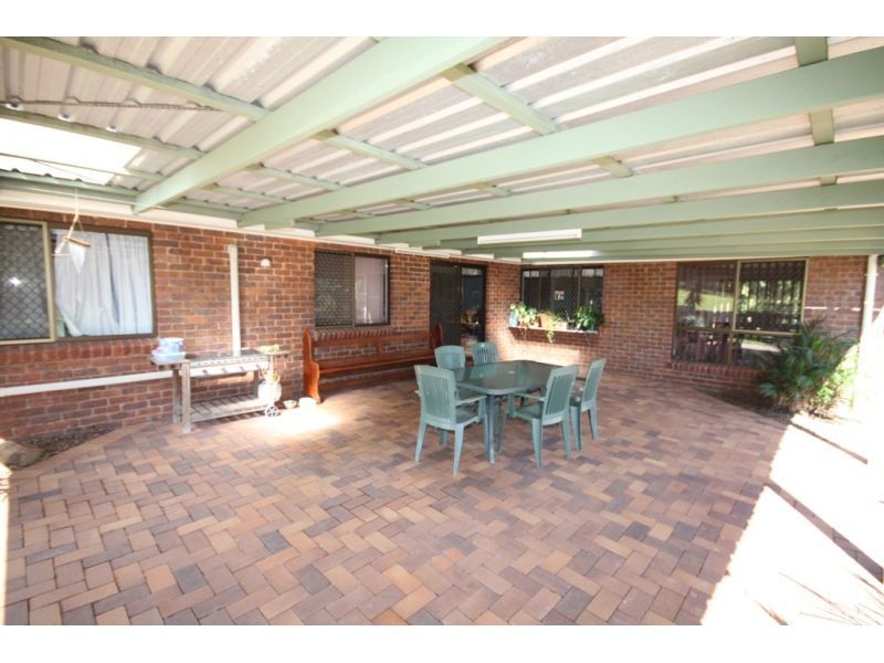 13 Crystal Court, Southside QLD 4570