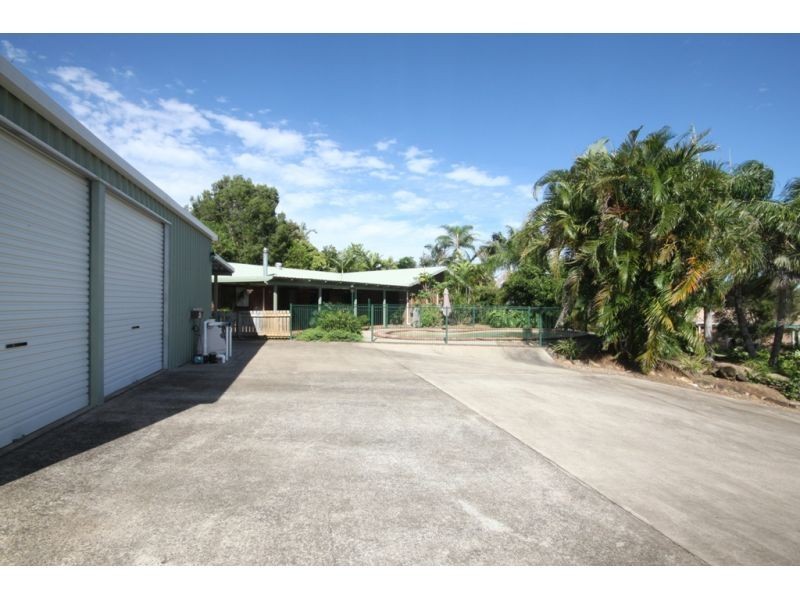 13 Crystal Court, Southside QLD 4570