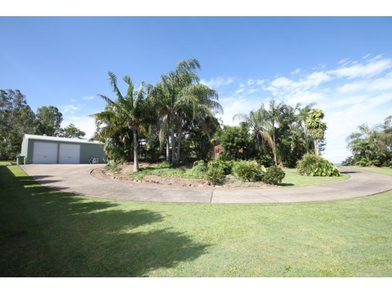 13 Crystal Court, Southside QLD 4570