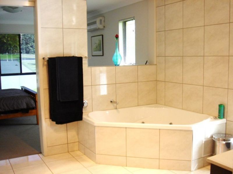 26 Emerald Drive, Southside QLD 4570