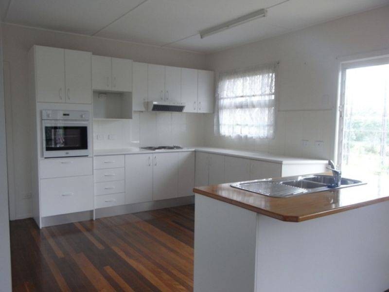 21 James Road, Glenwood QLD 4570