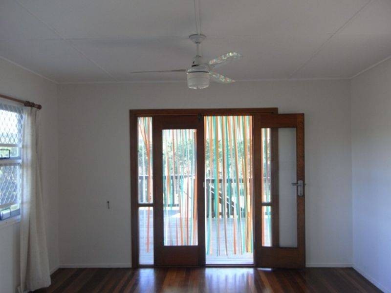 21 James Road, Glenwood QLD 4570