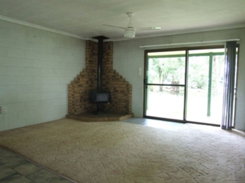 27 Van Doren Road, Southside QLD 4570