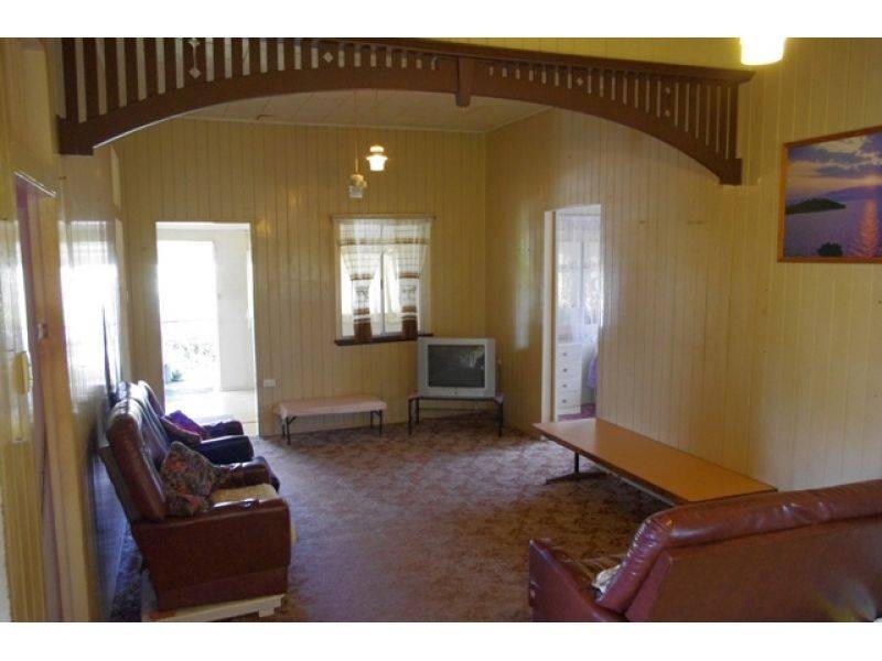 18 Stewart Terrace, Gympie QLD 4570