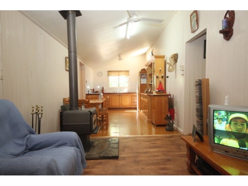 874 McIntosh Creek Road, Calico Creek QLD 4570