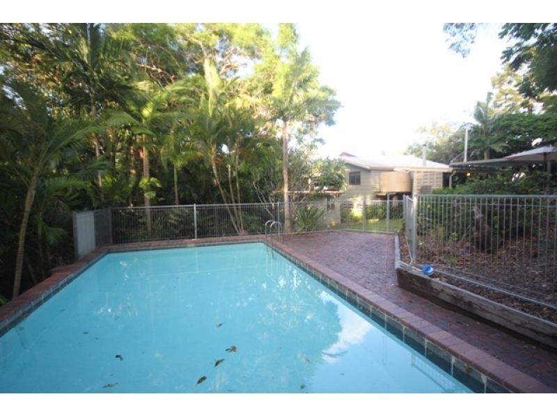 874 McIntosh Creek Road, Calico Creek QLD 4570