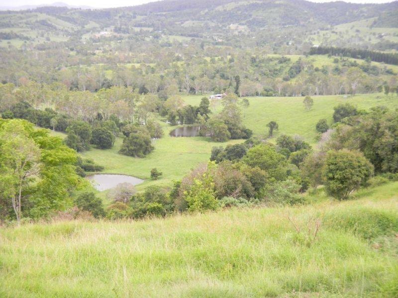 845 Bruce Highway, Chatsworth QLD 4570
