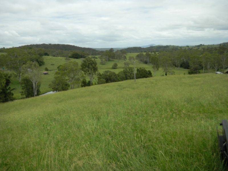 845 Bruce Highway, Chatsworth QLD 4570