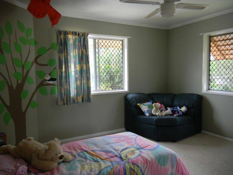 34 Watson Road, Southside QLD 4570