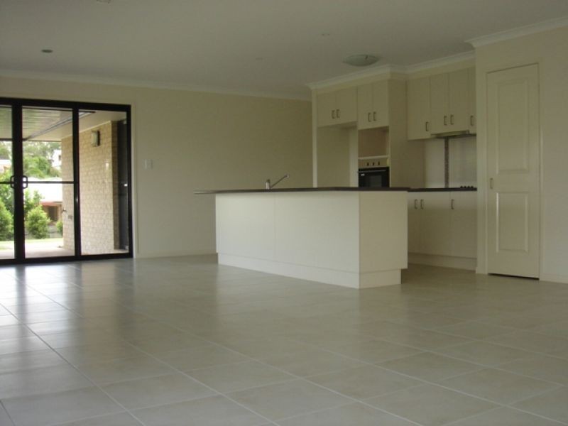 11 Parkview Close, Southside QLD 4570