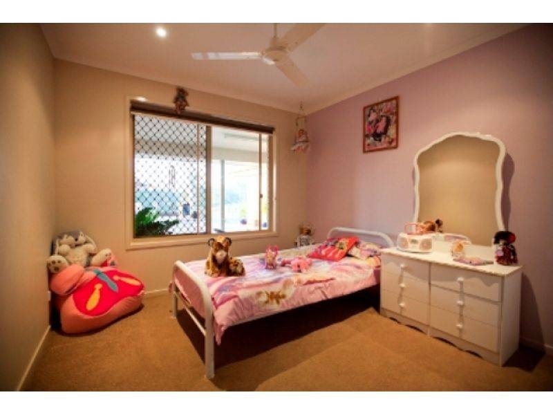 10 Rosewood Court, Southside QLD 4570