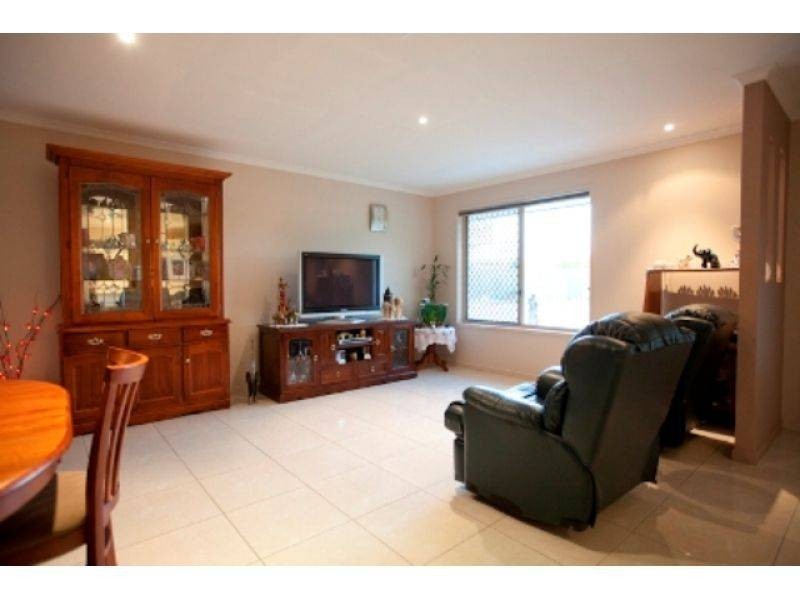 10 Rosewood Court, Southside QLD 4570