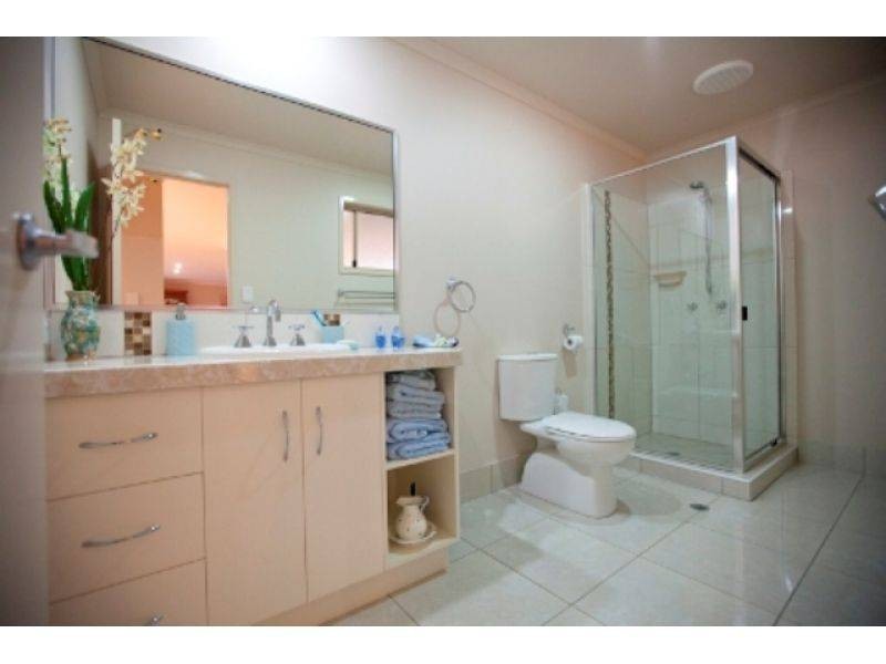 10 Rosewood Court, Southside QLD 4570