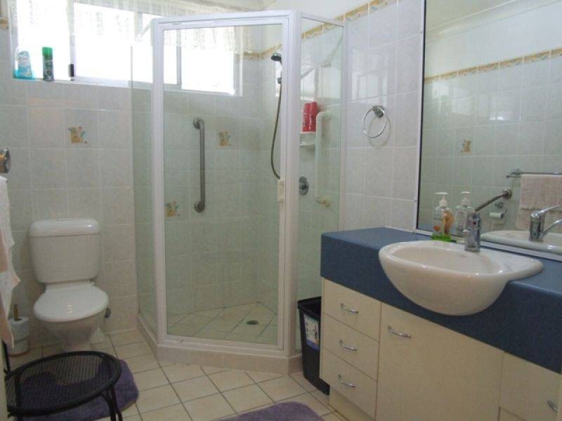 11 Koala Court, Southside QLD 4570