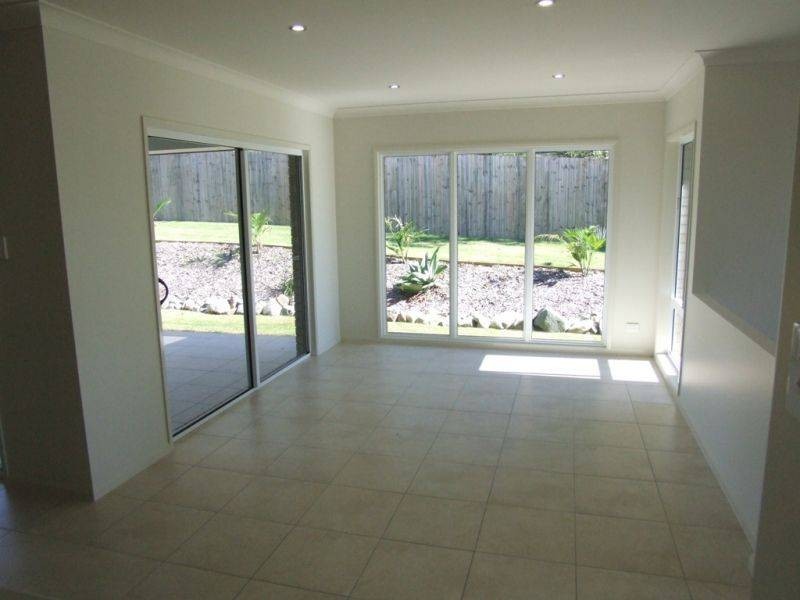 8 Ridgeview Drive, Gympie QLD 4570