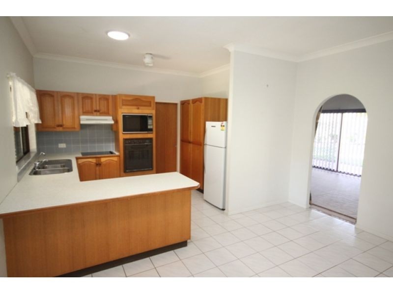 66 Tinana Road, Goomboorian QLD 4570