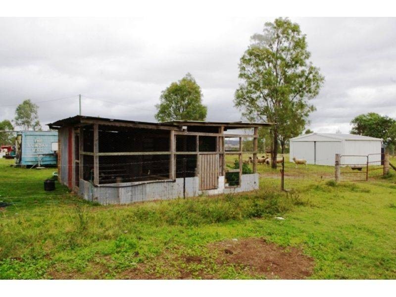 28 Pleystowe Road, Nanango QLD 4615