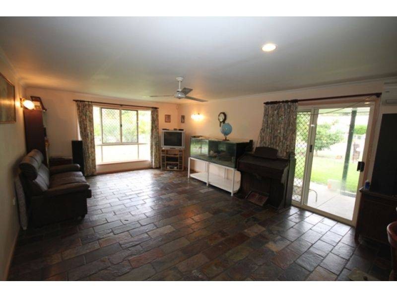 1 Essex Court, Cooloola Cove QLD 4580