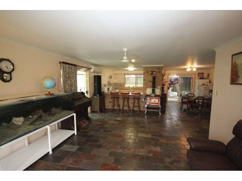 1 Essex Court, Cooloola Cove QLD 4580