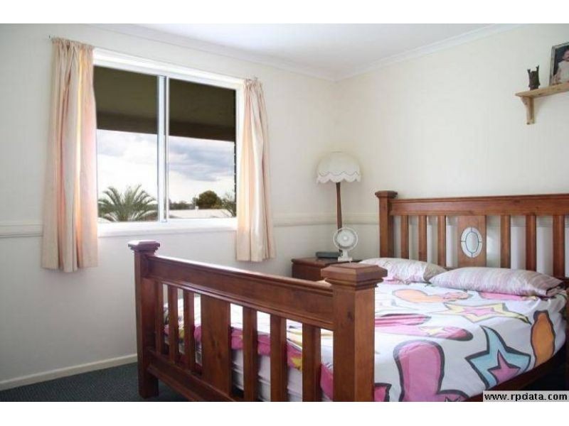 5 Furness Road, Southside QLD 4570