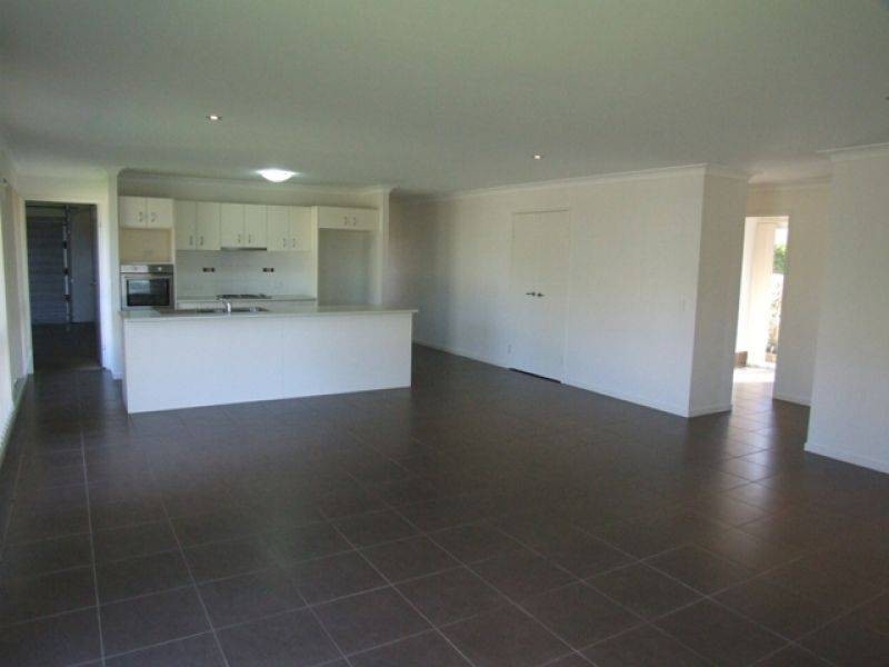 48 Bushland Drive, Southside QLD 4570
