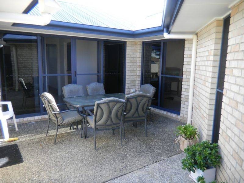 52 Hilltop Avenue, Southside QLD 4570