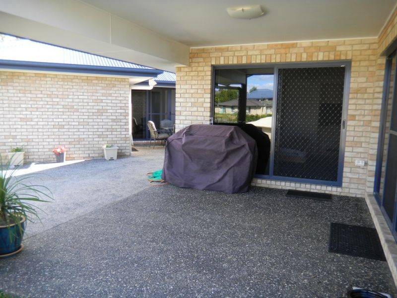 52 Hilltop Avenue, Southside QLD 4570