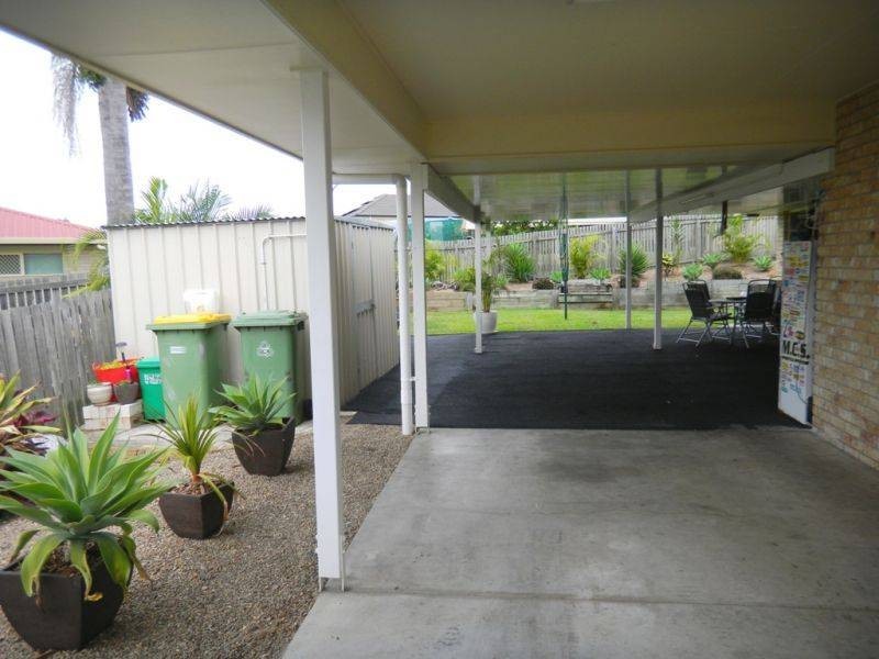 27 Lily Street, Southside QLD 4570