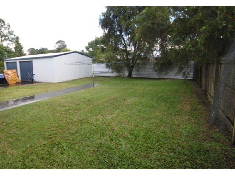 18 Eugene Street, Southside QLD 4570