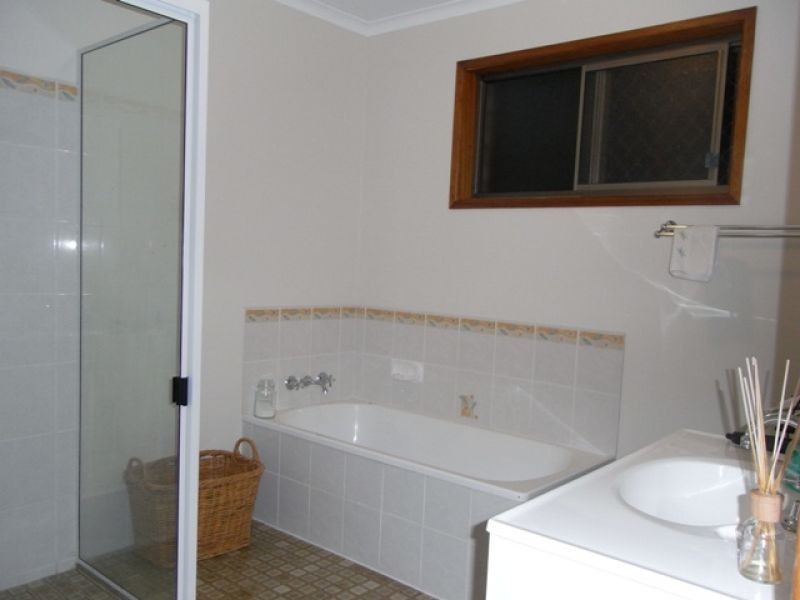 2 Rose Road, Southside QLD 4570