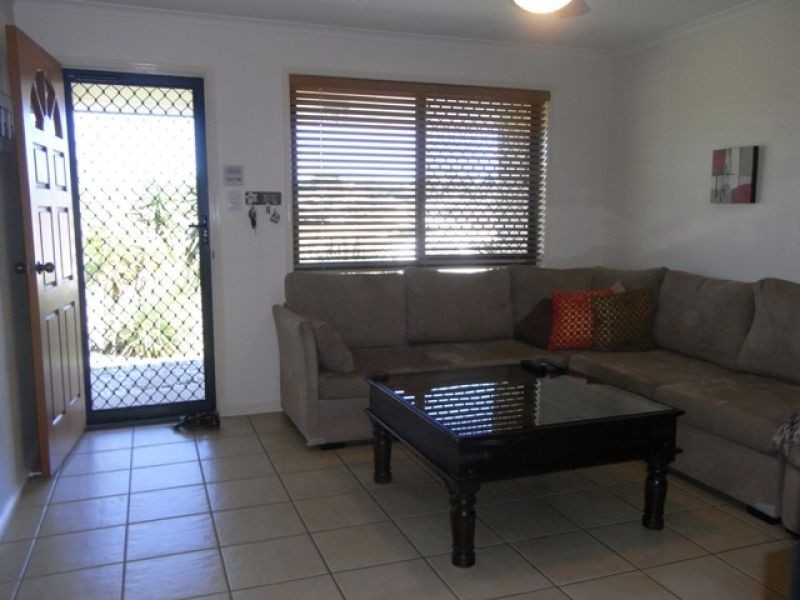 7 Elms Court, Southside QLD 4570