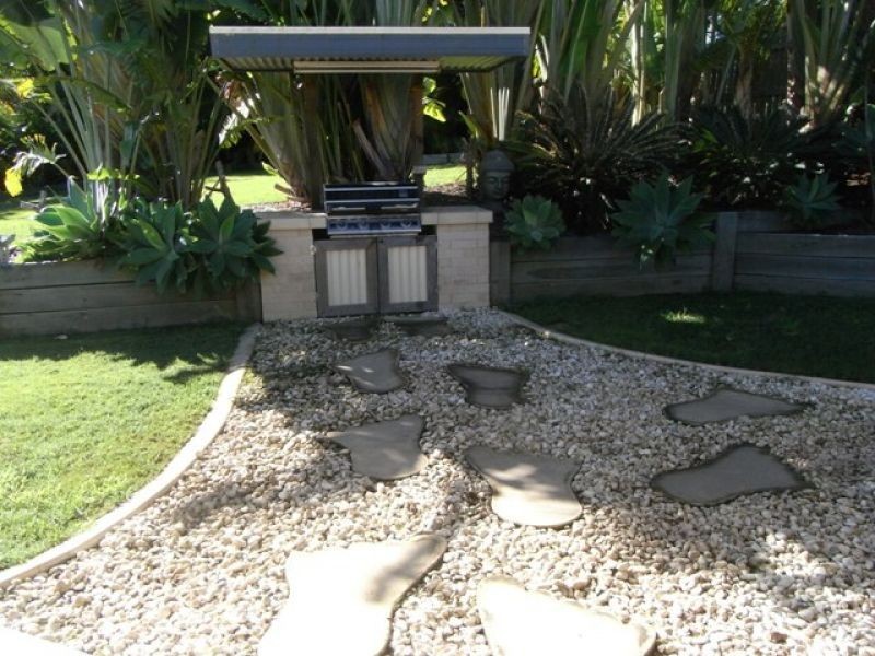 7 Elms Court, Southside QLD 4570