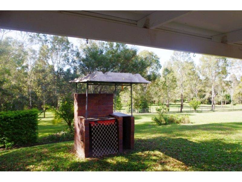 34 Emerald Drive, Southside QLD 4570