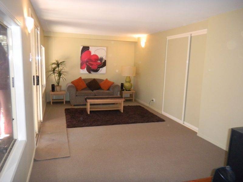 5 Melaleuca Court, Southside QLD 4570