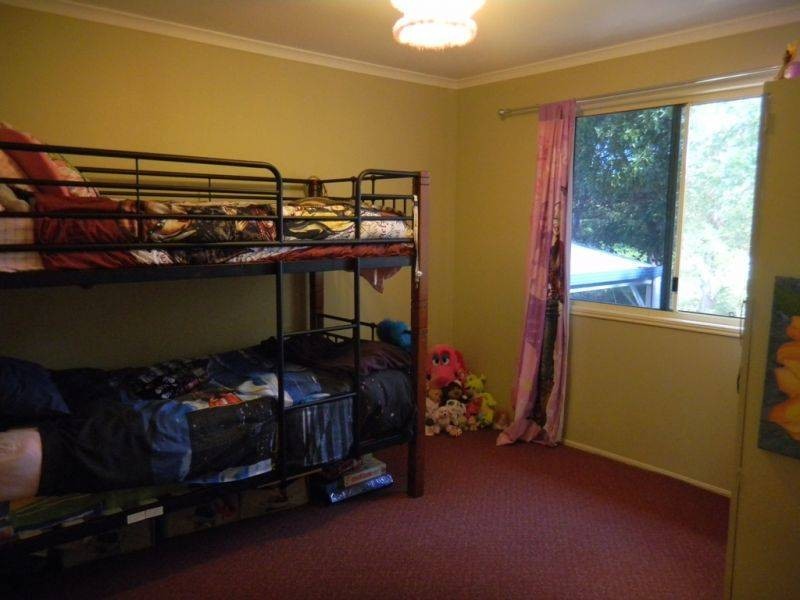 5 Melaleuca Court, Southside QLD 4570