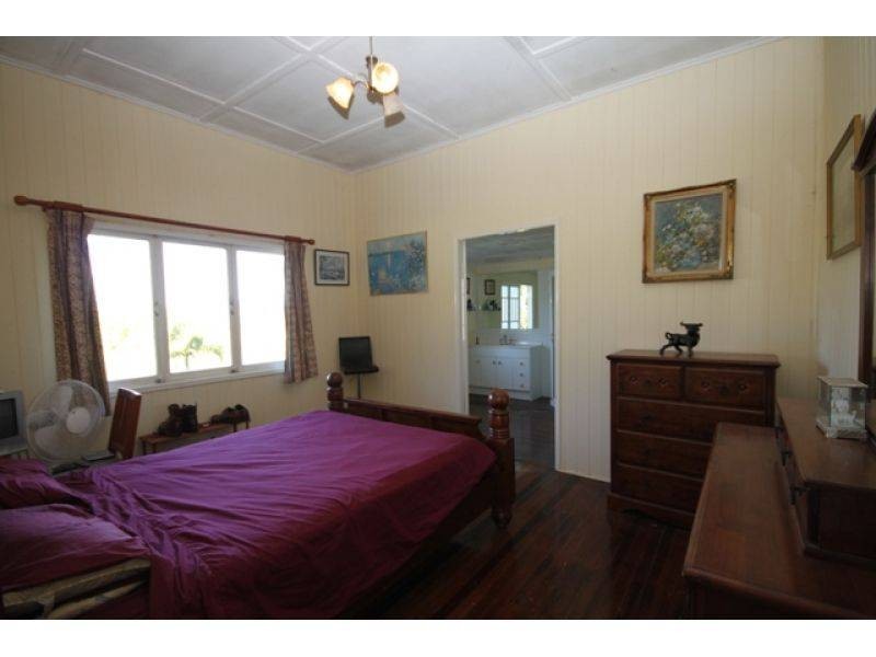 171 Hood Road, Veteran QLD 4570